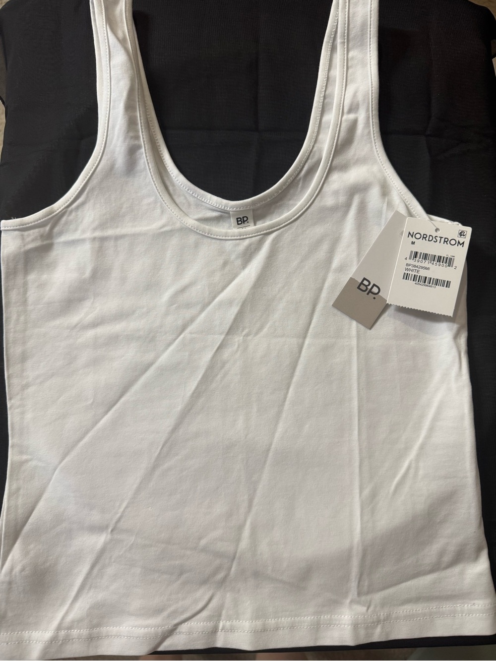 Nordstrom BP Classic Cropped Tank Top — NWT — Ideal for layering or by itself.